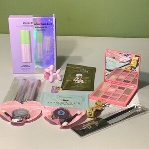 Makeup Bundle (Glossmetics/Ciate/Bare Escentuals/que bella) NWT